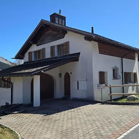 Holiday home Tgesa Capricorn Lenz